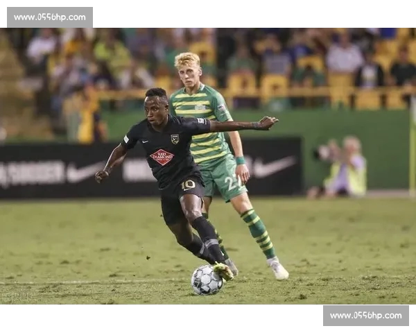 高清足球赛事直播APP下载指南畅享全球赛场精彩即时比分数据分析权威解说 - 副本 - 副本 (27) - 副本 - 副本